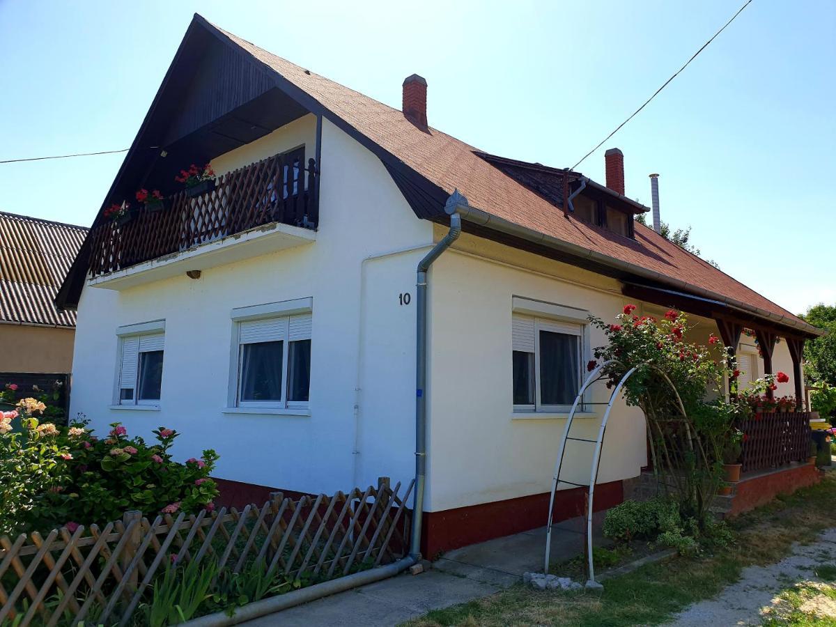 Sophie Apartment With Balcony Balatonberény Zewnętrze zdjęcie